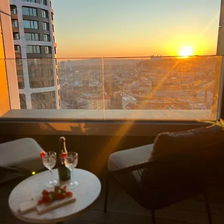 Ah Sky Park 3d - 20th Floor Sunset Views - Parking ブラチスラヴァ