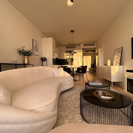 Ah Sky Park 3d - 20th Floor Sunset Views - Parking דירה ברטיסלאבה