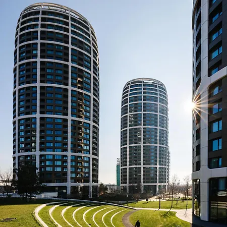 דירה Ah Sky Park 3d - 20th Floor Sunset Views - Parking ברטיסלאבה