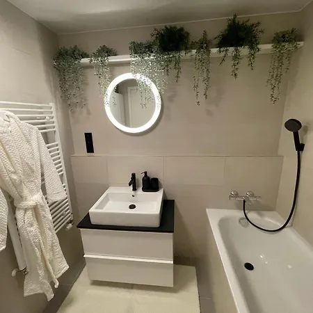 Ah Sky Park 3d - 20th Floor Sunset Views - Parking 布拉迪斯拉发