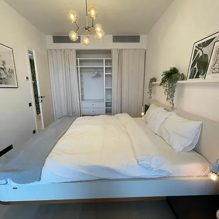 Ah Sky Park 3d - 20th Floor Sunset Views - Parking * ברטיסלאבה