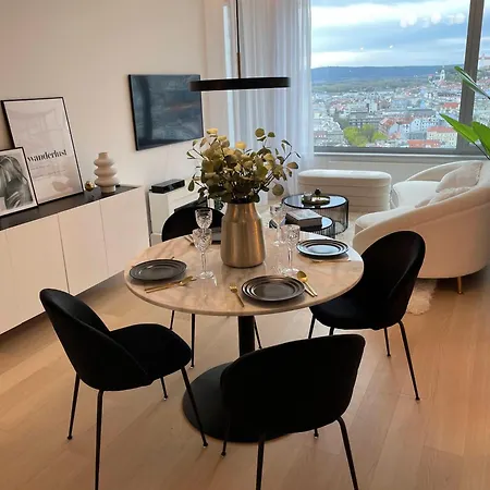 公寓 Ah Sky Park 3d - 20th Floor Sunset Views - Parking 布拉迪斯拉发